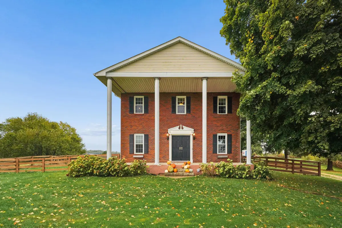 6325 Lancaster Circleville Road Sw, Lancaster, OH 43130 - #1