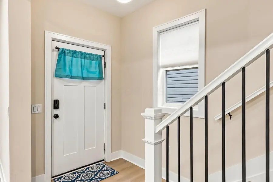 916 Oakwood Avenue, Columbus, OH 43206 - #3