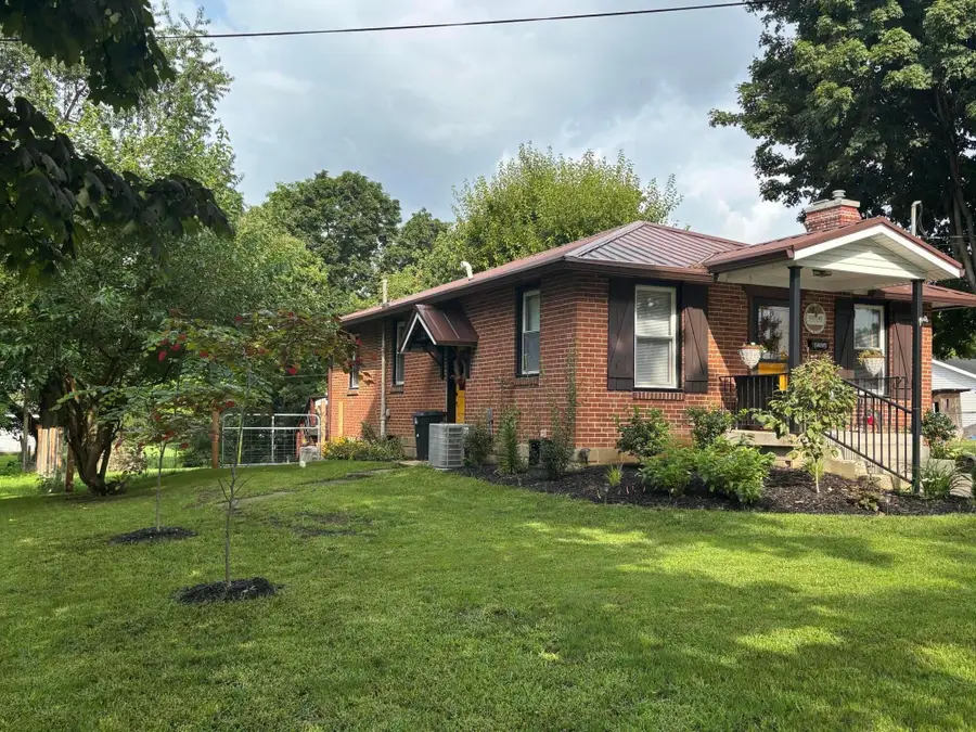 406 Trenton Street, Hillsboro, OH 45133 - #3