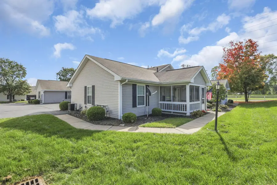 1257 Hillview Circle W, Newark, OH 43055 - #2