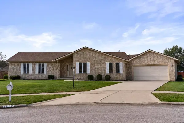 1545 Ojibwas Court, Grove City, OH 43123