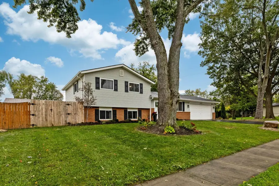 2489 Parlin Drive, Grove City, OH 43123 - #3
