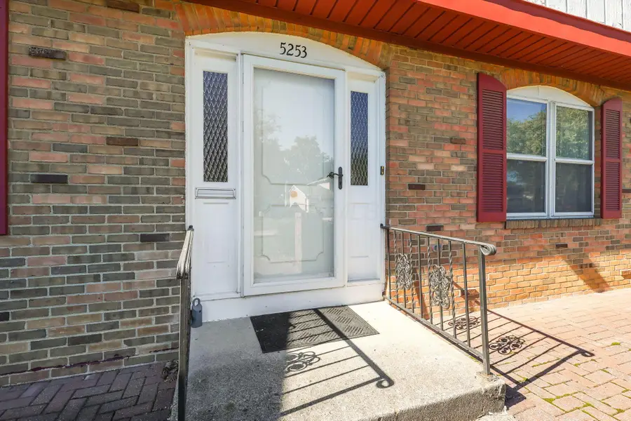 5253 Arrowood Loop E, Columbus, OH 43229 - #3