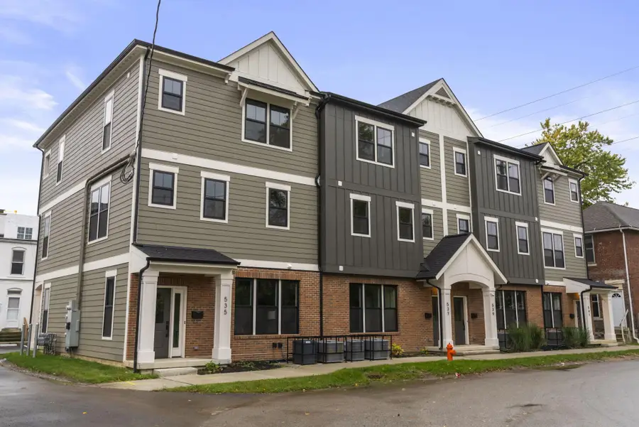 535 W Chapel Street, Columbus, OH 43215 - #2