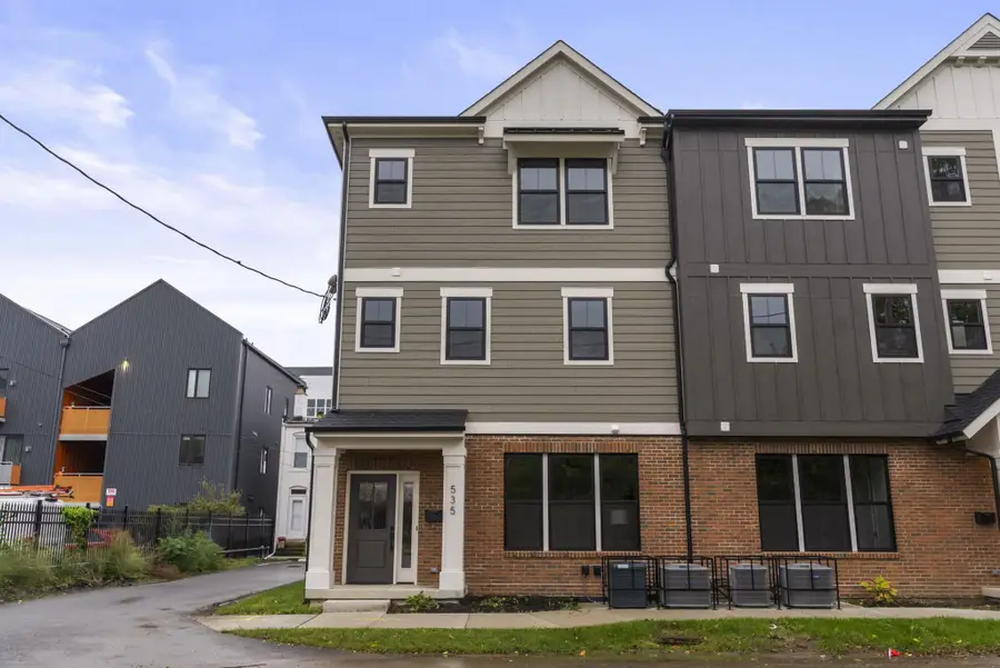 535 W Chapel Street, Columbus, OH 43215 - #3