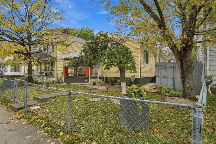1572 Myrtle Avenue, Columbus, OH 43211 - #2