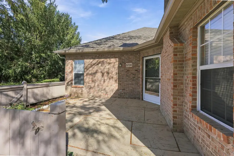 5734 Willow Lake Drive, Grove City, OH 43123 - #3
