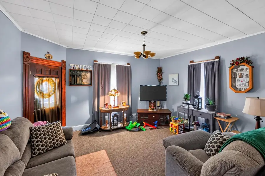 1 Ridgewood Avenue, Mount Vernon, OH 43050 - #2