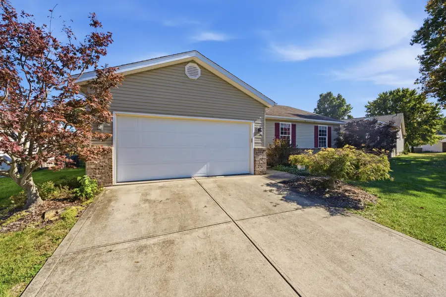416 Danbury Drive, Lancaster, OH 43130 - #3