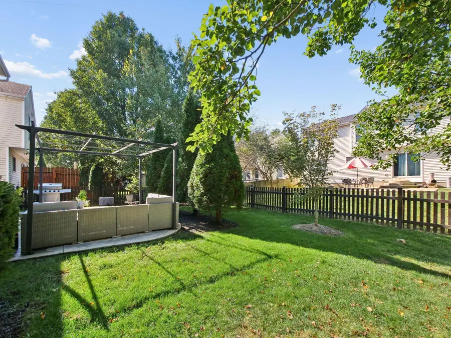 8559 Clover Glade Drive, Lewis Center, OH 43035 - #3