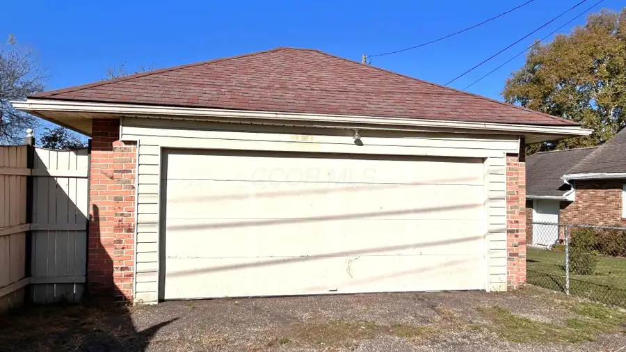 218 E 5th Avenue, Lancaster, OH 43130 - #3