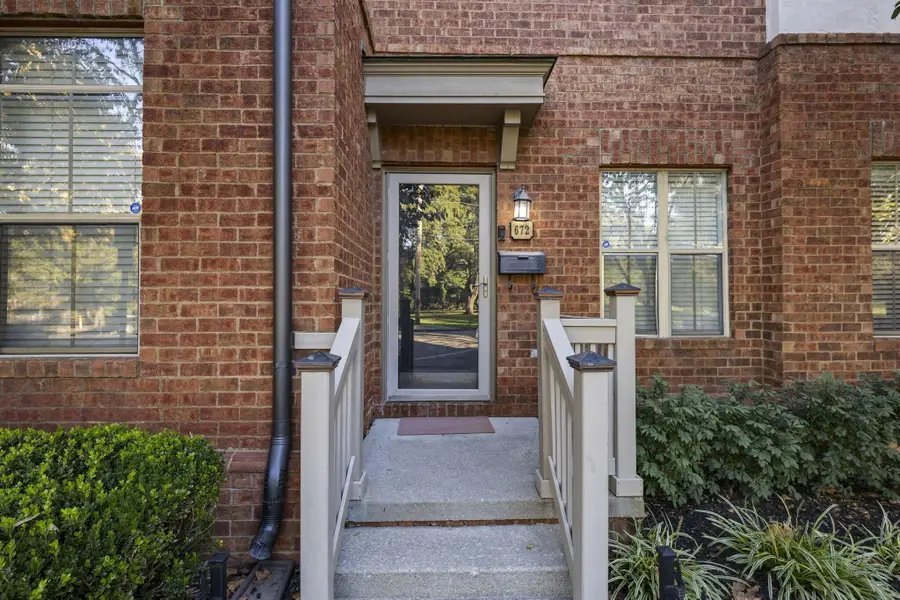 672 Park Street, Columbus, OH 43215 - #3
