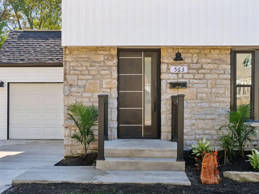 563 Park Boulevard, Worthington, OH 43085 - #3