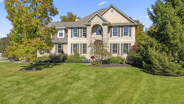 272 Crossing Creek N, Columbus, OH 43230