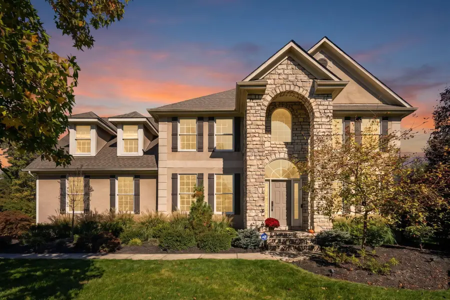 272 Crossing Creek N, Columbus, OH 43230 - #2