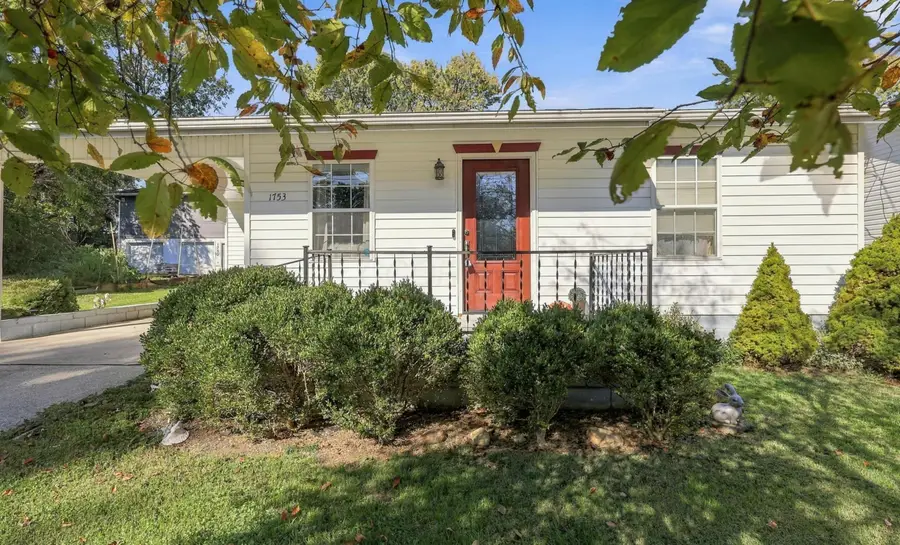 1753 W Walnut Street, Lancaster, OH 43130 - #2