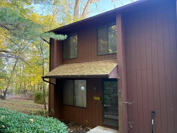 1442 Londondale Parkway, Newark, OH 43055