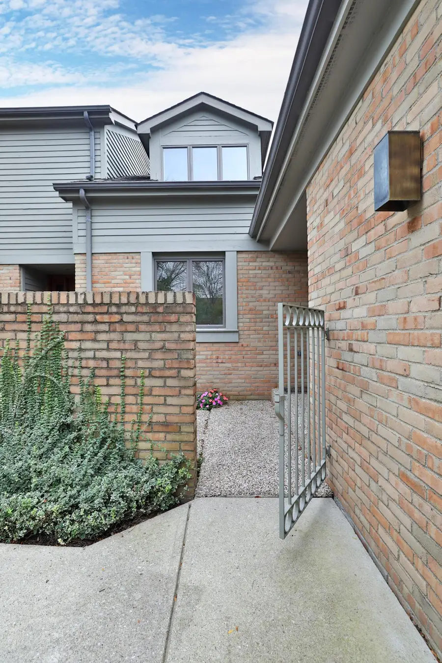 6466 Strathaven Court E, Worthington, OH 43085 - #3