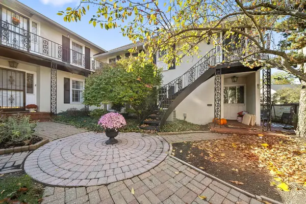 1631 Roxbury Road, Marble Cliff, OH 43212