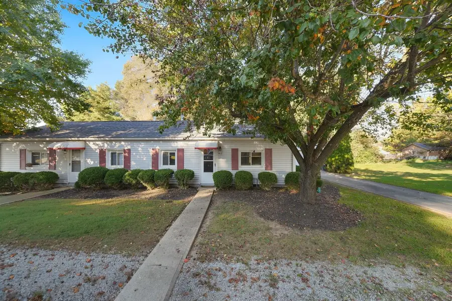 435 Ray Avenue, Circleville, OH 43113 - #3
