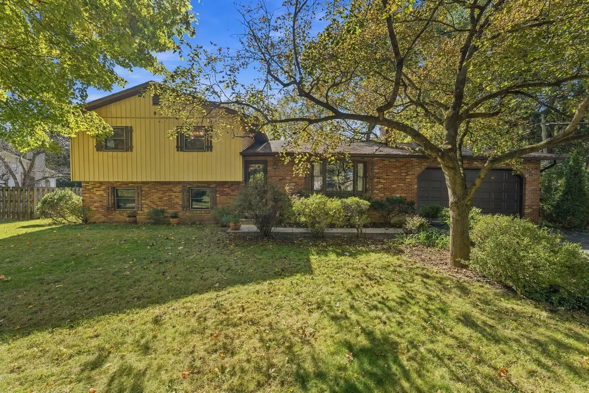 2135 Lane Road, Columbus, OH 43220 - #1