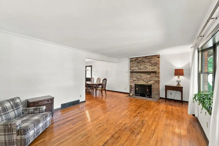 2135 Lane Road, Columbus, OH 43220 - #3