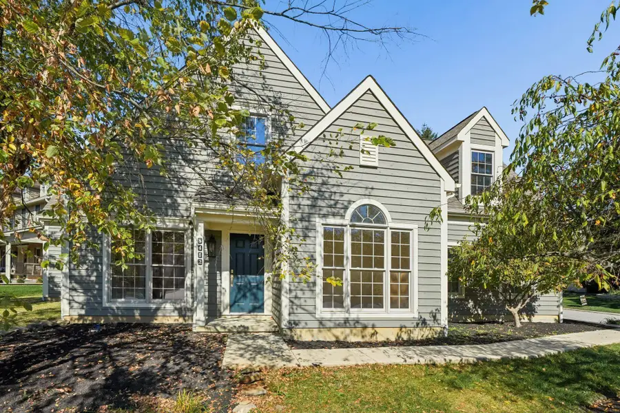 8412 Greenside Drive, Dublin, OH 43017 - #3