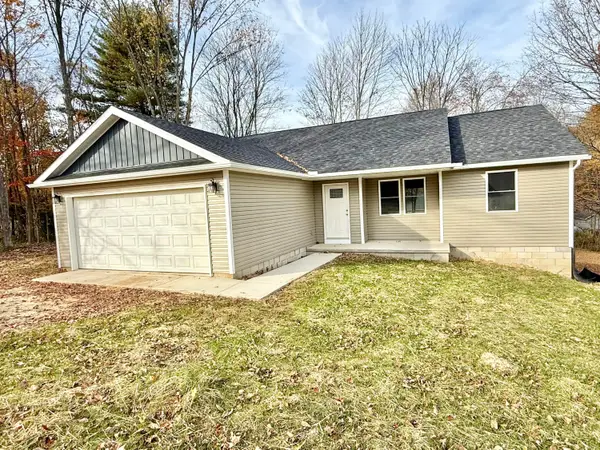 703 Greenbriar Circle, Howard, OH 43028