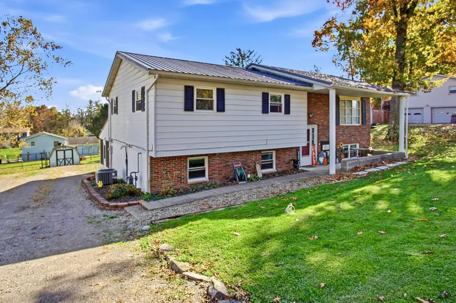 3265 Lakewood Drive, Zanesville, OH 43701 - #3