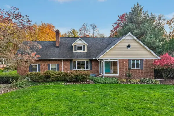 2458 Amesbury Road, Akron, OH 44313