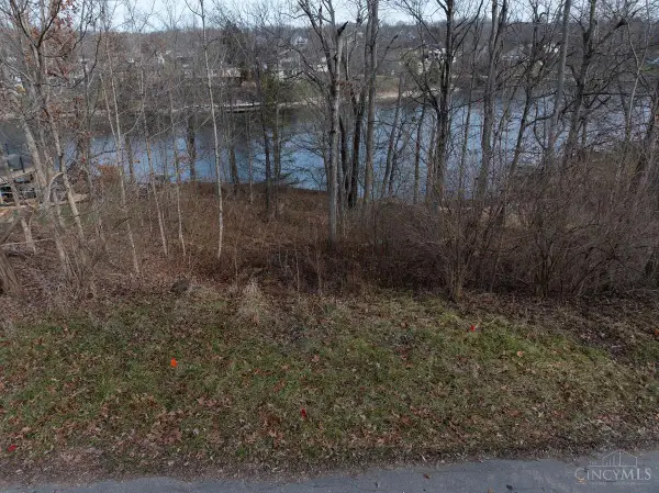 1889 Aqua Vista Drive, Lawrenceburg, IN 47025