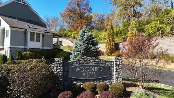 5906 Woodland Lane #12, Columbia Twp, OH 45227