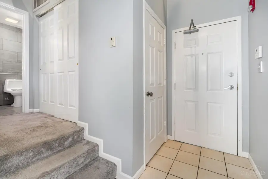 335 W Fifth Street #403, Cincinnati, OH 45202 - Image #2