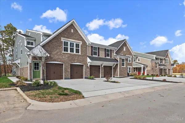 5883 Parkview Lane #90300, Miami Twp, OH 45150