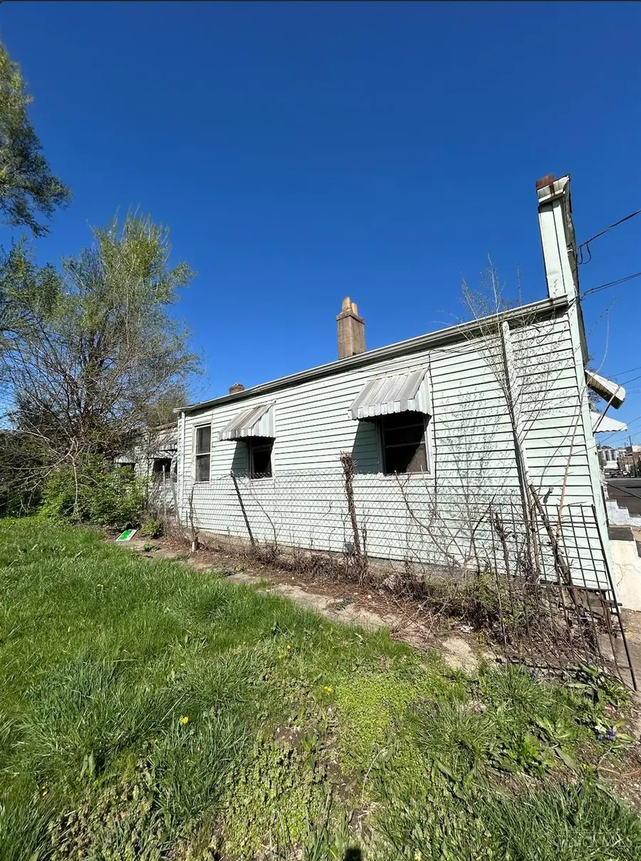 832 Livingston Street, Cincinnati, OH 45214 - Image #2