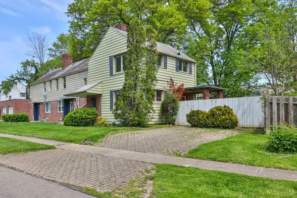 22 Avenell Lane, Greenhills, OH 45218