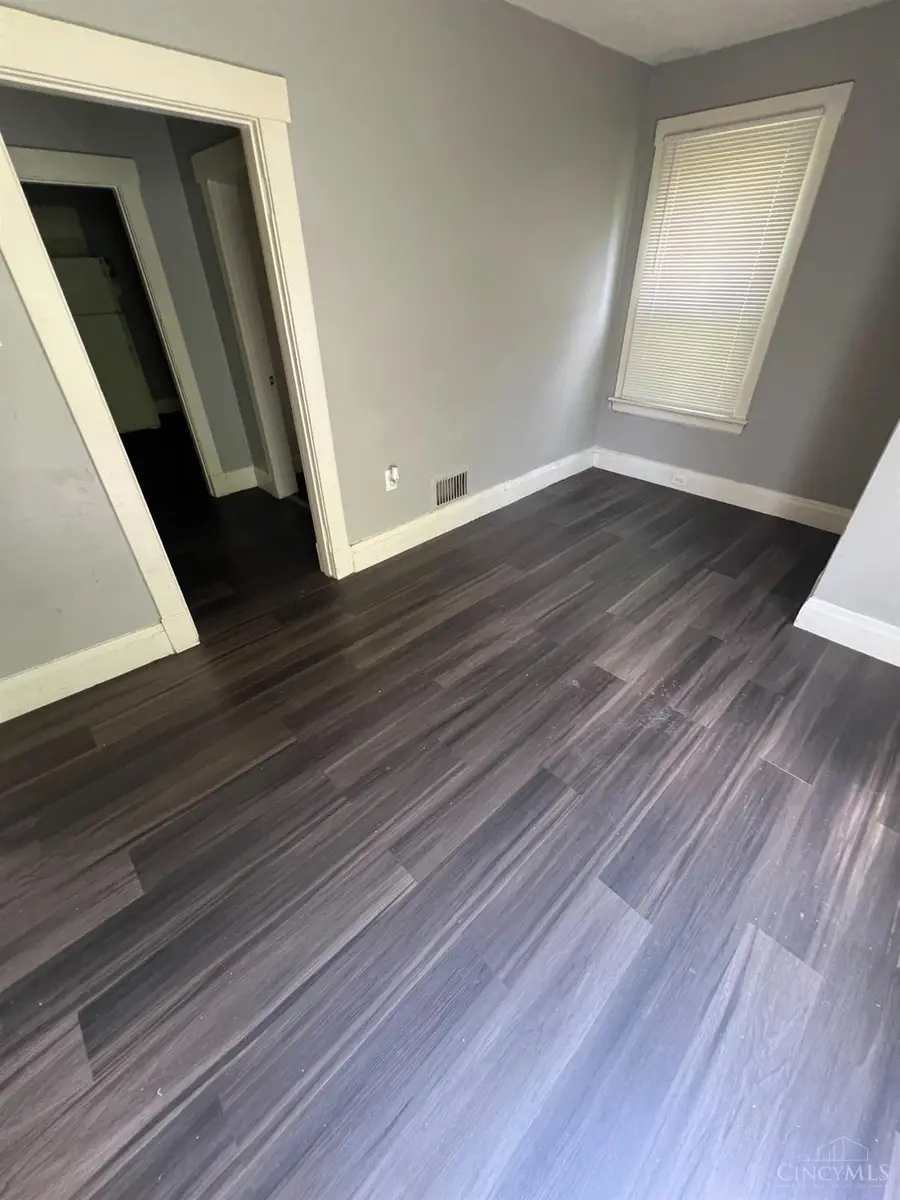 137 W Sixty Sixth Street, Cincinnati, OH 45216 - Image #2