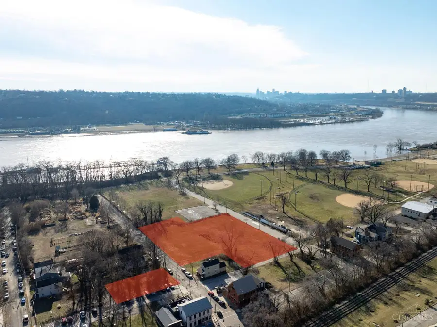 240 Watson Street, Cincinnati, OH 45226 - Image #2