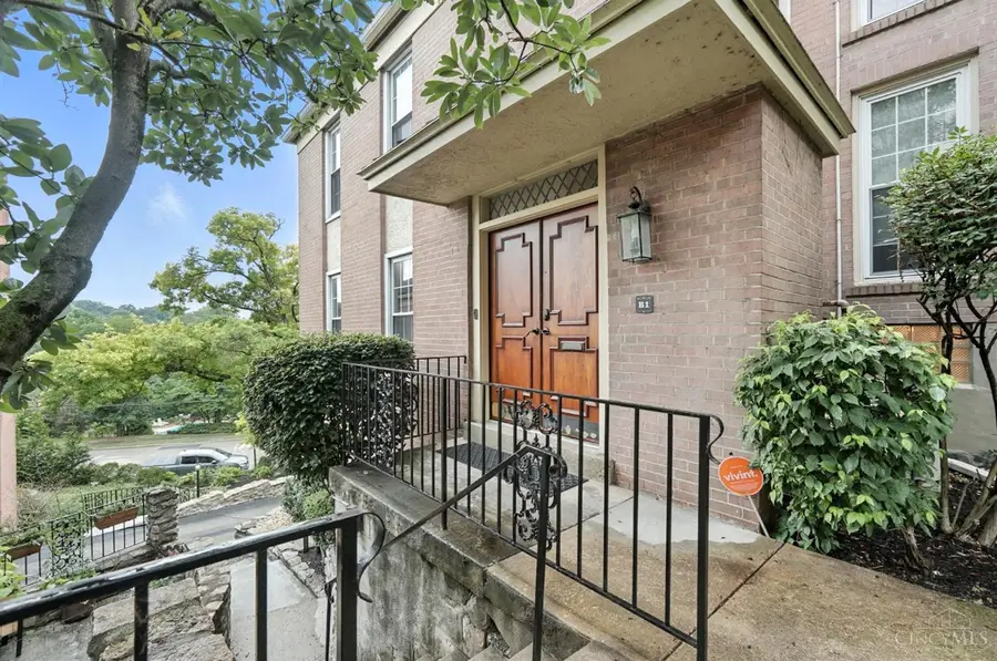 854 Rue De La Paix #B1, Cincinnati, OH 45220 - Image #2