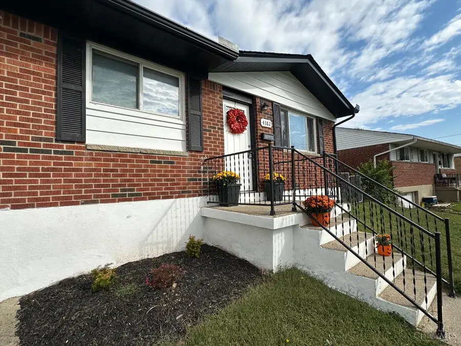 4382 Valence Drive, Delshire, OH 45238 - Image #2