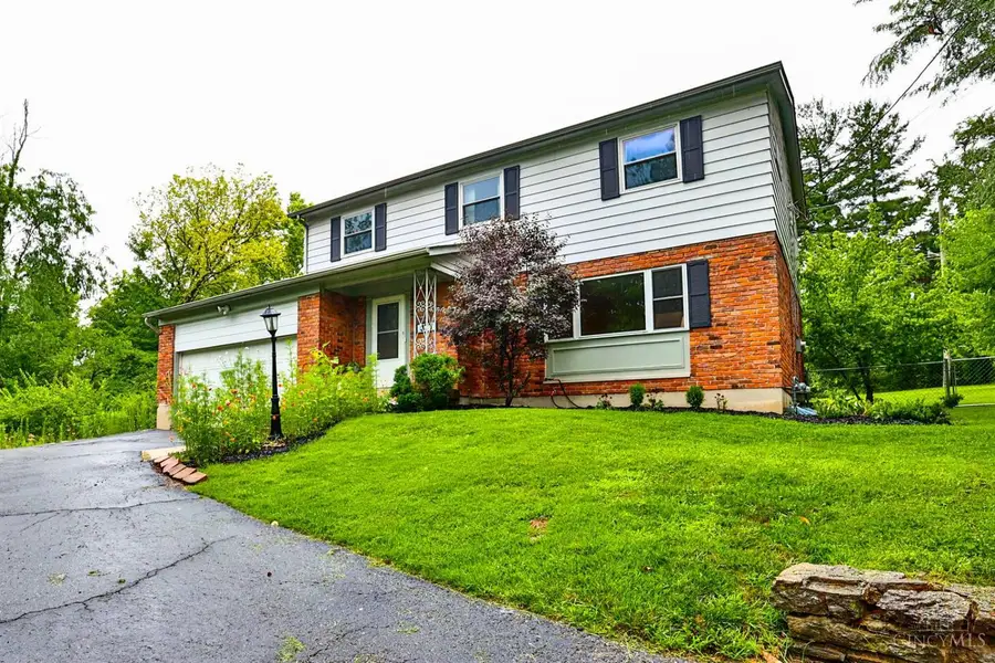 377 Compton Road, Wyoming, OH 45215 - Image #2