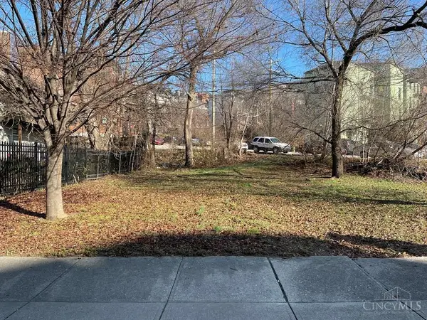 236 E Clifton Avenue, Cincinnati, OH 45202