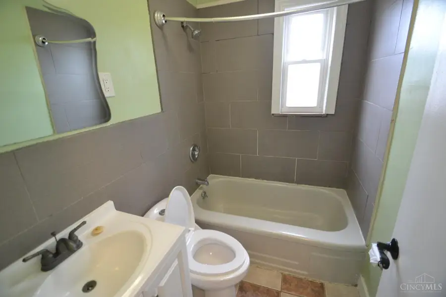 6941 Mulberry Street, North College Hill, OH 45239 - Image #2