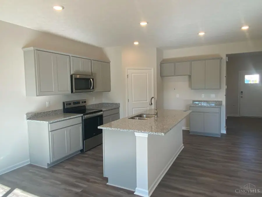 3647 Heritage Farm Lane, Evendale, OH 45102 - Image #2