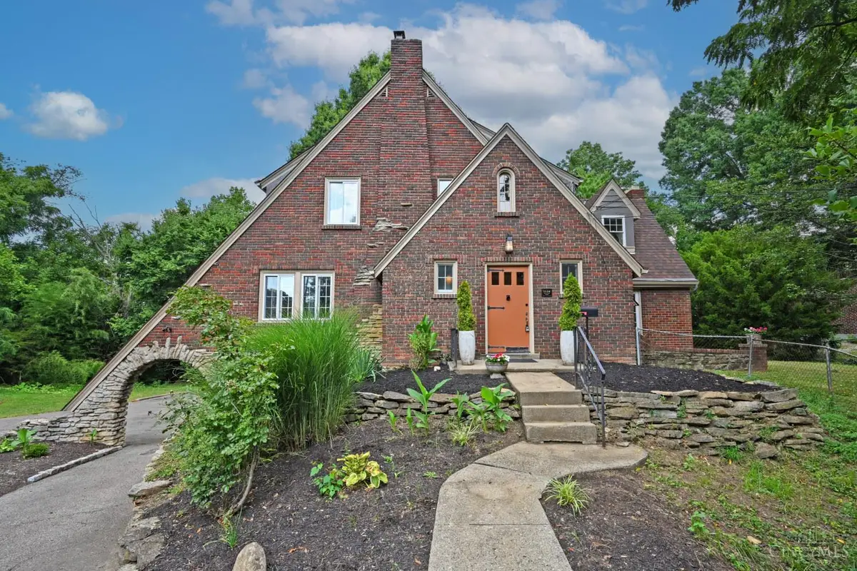 1534 Elizabeth Place, Cincinnati, OH 45237 - Image #1