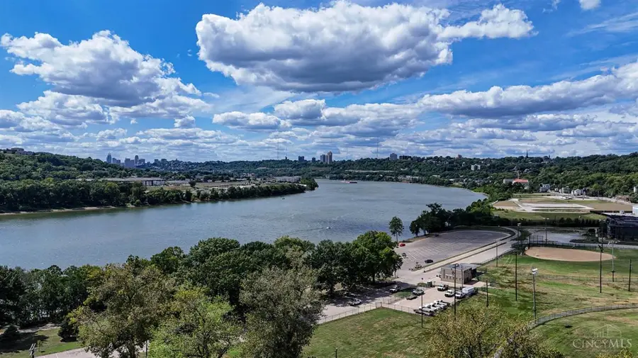 3201 Riverside Drive, Cincinnati, OH 45226 - Image #2