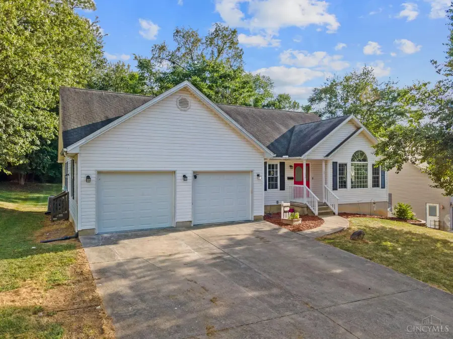 129 Vaughn Avenue, Hillsboro, OH 45133 - #2