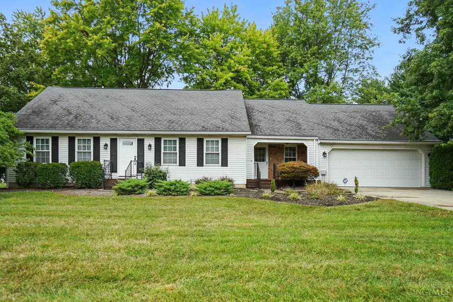 8253 Lake Ridge Drive, West Chester, OH 45069 - Image #2