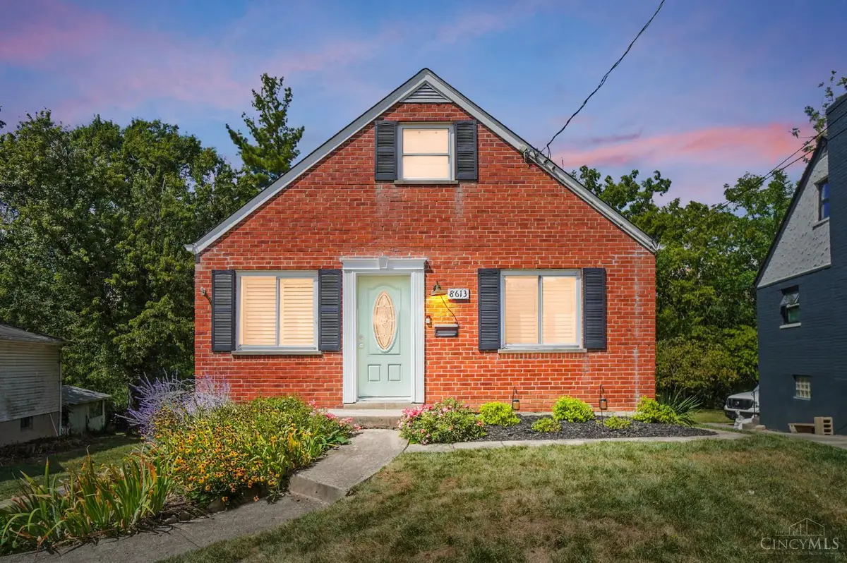 8613 Darnell Avenue, Sycamore Township, OH 45236 - Image #1