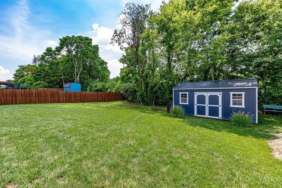 1221 Waterbury Drive, Carlisle, OH 45005 - Image #3